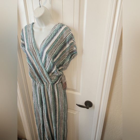 Beige by Eci Sun Linen Blend Romper | Size Small | NWT - Picture 6 of 11